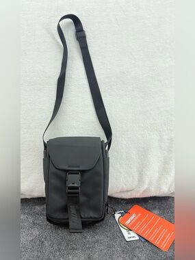 Viktos Counteract CCW Tactical Crossbody Bag Black-FLAW